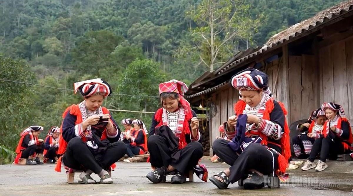 Embroidered ceremonial costumes of the Red Dao people